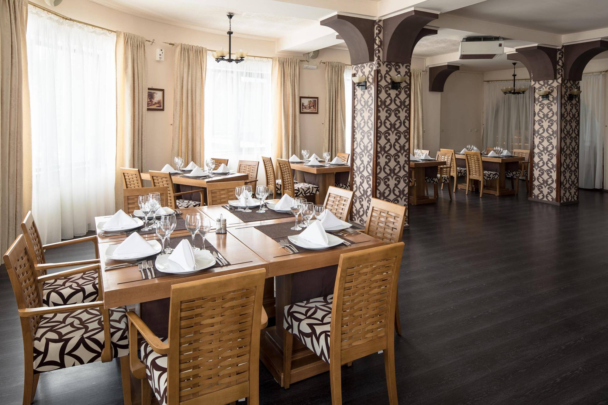 Hotel Rozmarin Predeál Kültér fotó
