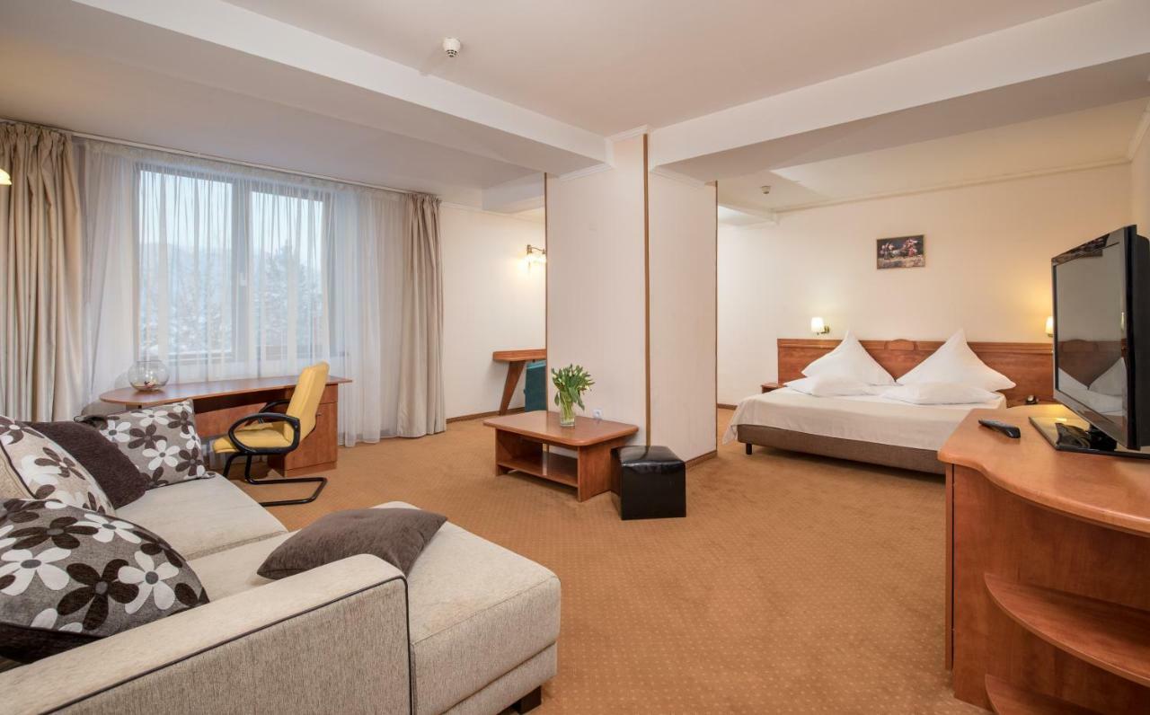 Hotel Rozmarin Predeál Kültér fotó