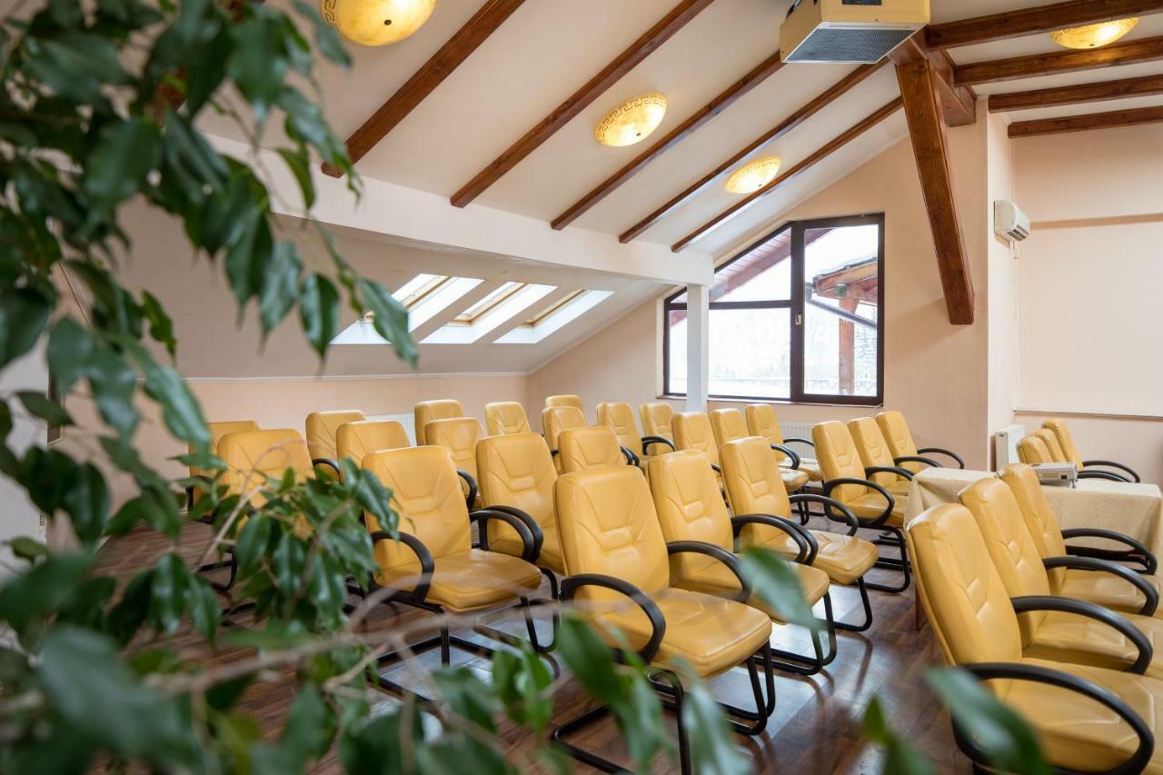 Hotel Rozmarin Predeál Kültér fotó