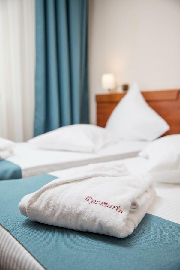 Hotel Rozmarin Predeál Kültér fotó