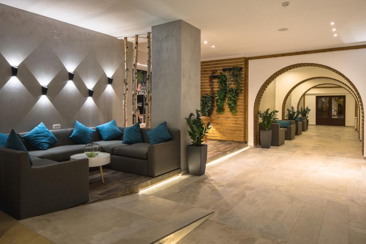 Hotel Rozmarin Predeál Kültér fotó