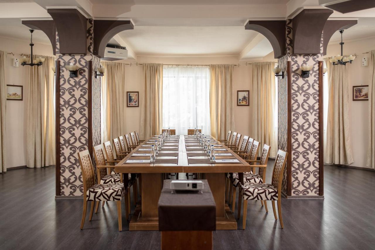 Hotel Rozmarin Predeál Kültér fotó